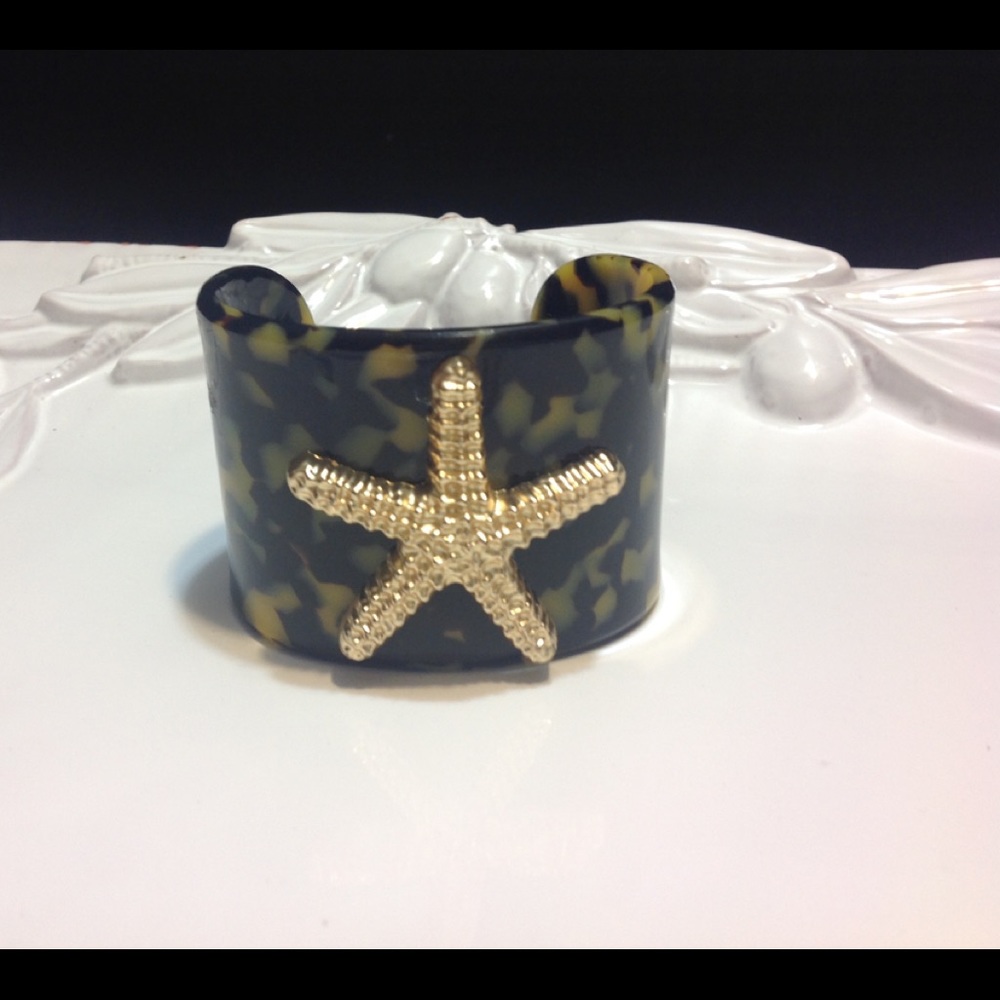 NEW MUD PIE TORTOISE GOLD STARFISH CUFF BRACELET